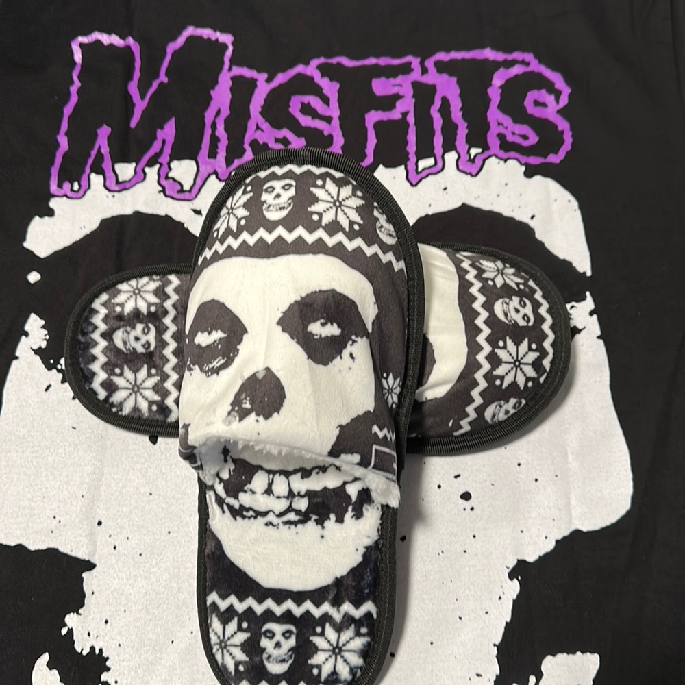 Misfits Slippers